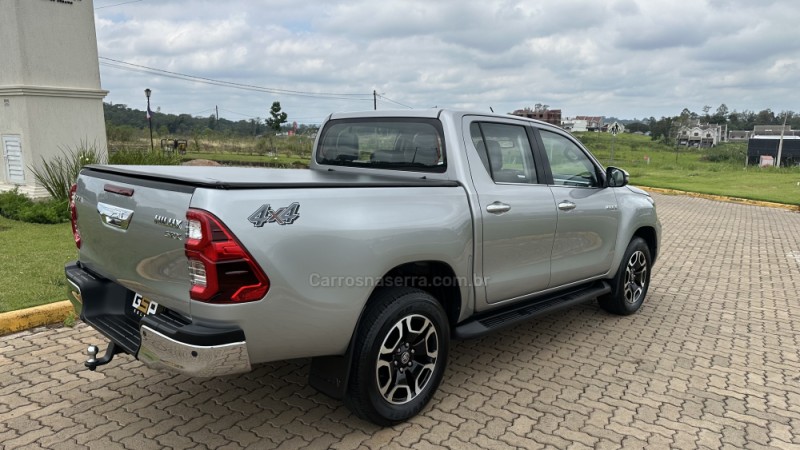 HILUX 2.8 SRX PLUS 4X4 CD TURBO DIESEL 4P AUTOMÁTICO - 2022 - LAJEADO