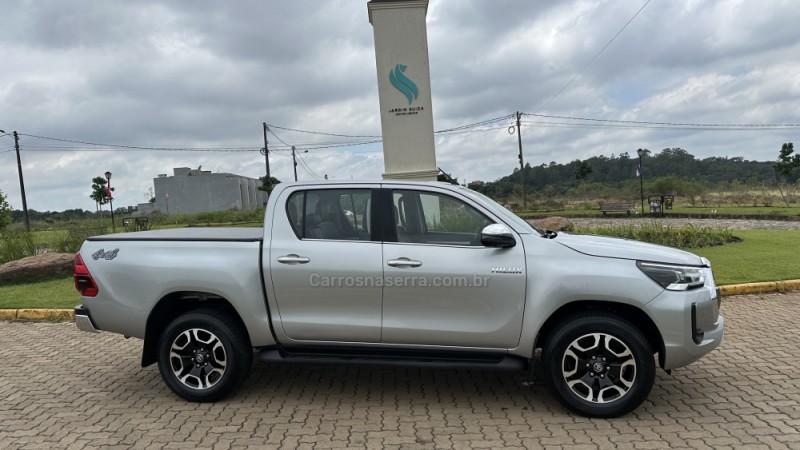 HILUX 2.8 SRX PLUS 4X4 CD TURBO DIESEL 4P AUTOMÁTICO - 2022 - LAJEADO