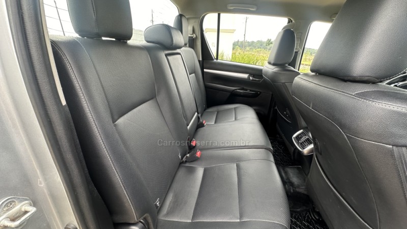 HILUX 2.8 SRX PLUS 4X4 CD TURBO DIESEL 4P AUTOMÁTICO - 2022 - LAJEADO