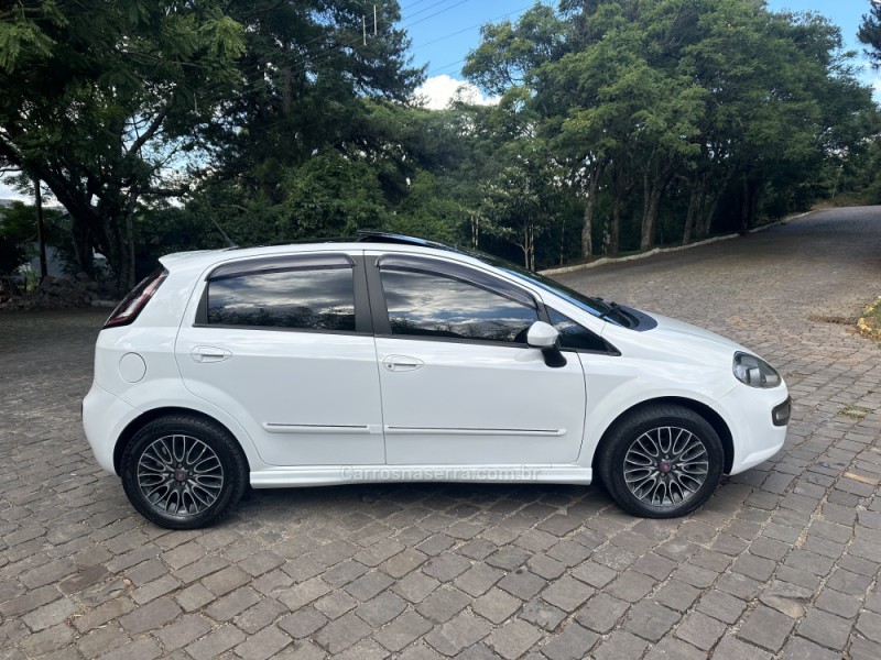 PUNTO 1.8 SPORTING 16V FLEX 4P AUTOMATIZADO - 2013 - NOVA PRATA