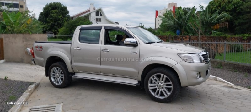 HILUX 3.0 SRV 4X4 CD 16V TURBO INTERCOOLER DIESEL 4P AUTOMÁTICO - 2012 - SOMBRIO