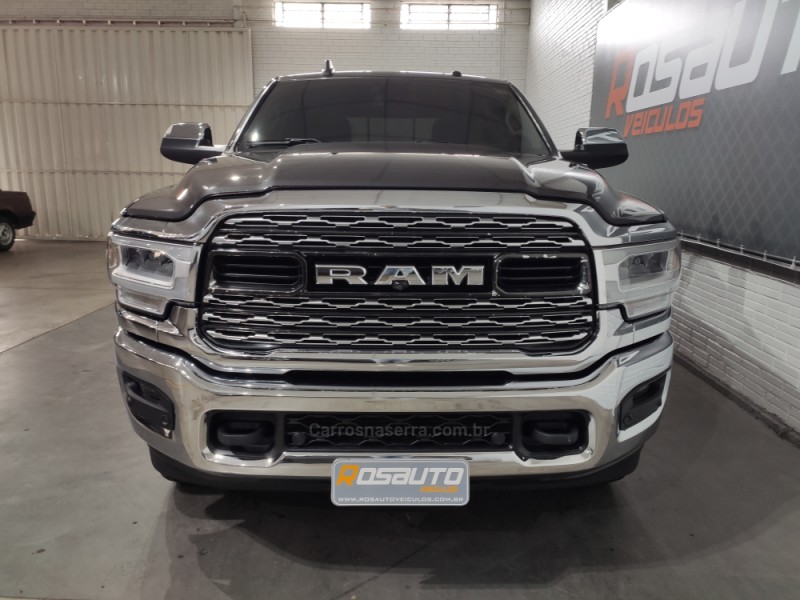 2500 LARAMIE  - 2019 - VENâNCIO AIRES