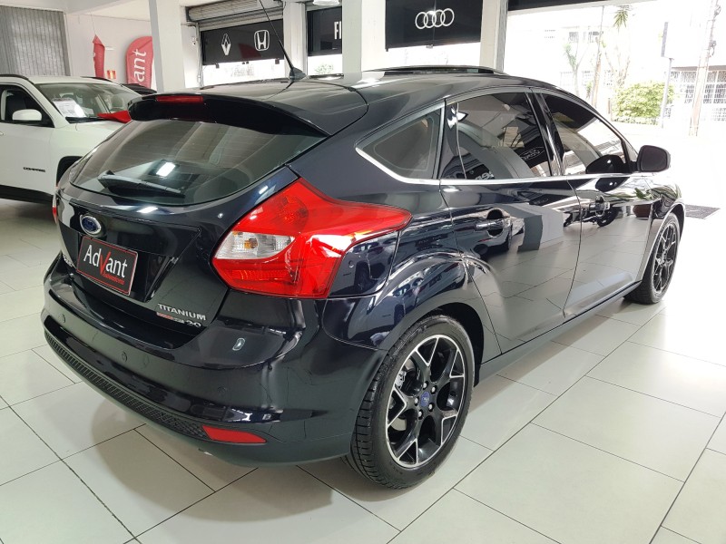 FOCUS 2.0 TITANIUM PLUS 16V FLEX 4P AUTOMÁTICO - 2015 - CAXIAS DO SUL