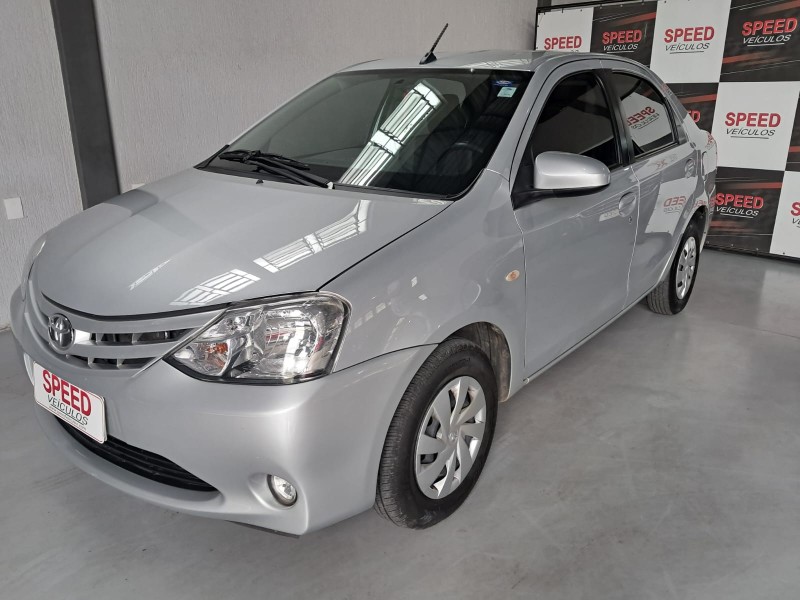 ETIOS 1.5 XS SEDAN 16V FLEX 4P AUTOMÁTICO