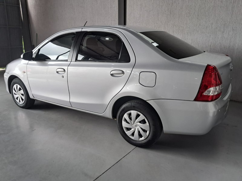 ETIOS 1.5 XS SEDAN 16V FLEX 4P AUTOMÁTICO - 2017 - SãO SEBASTIãO DO CAí