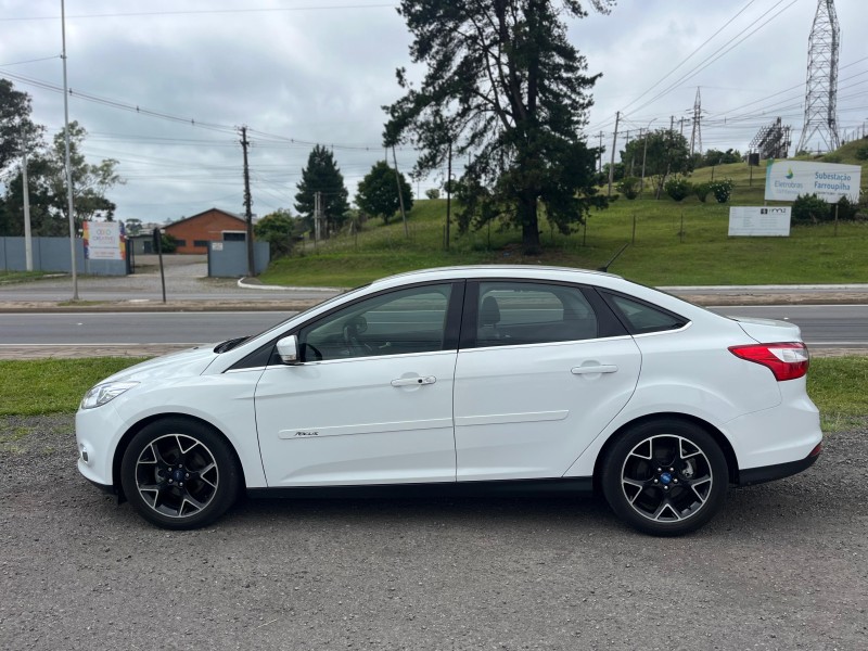 FOCUS 2.0 TITANIUM SEDAN 16V FLEX 4P AUTOMÁTICO - 2014 - FARROUPILHA