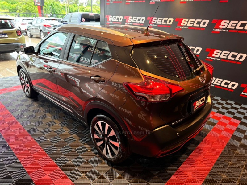 KICKS 1.6 16V FLEX SV 4P XTRONIC - 2018 - PASSO FUNDO