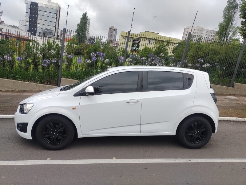 SONIC 1.6 LT 16V FLEX 4P MANUAL - 2013 - FARROUPILHA