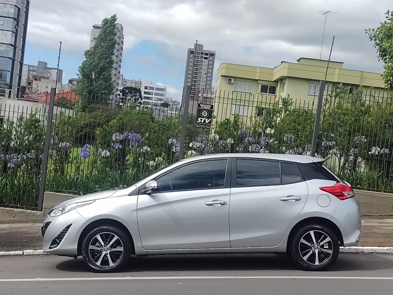 YARIS 1.5 XS CONNECT 16V FLEX 4P AUTOMÁTICO - 2022 - FARROUPILHA