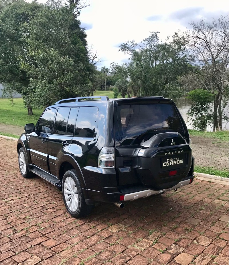 PAJERO FULL 3.2 HPE 4X4 16V TURBO INTERCOOLER DIESEL 4P AUTOMÁTICO - 2016 - LAJEADO