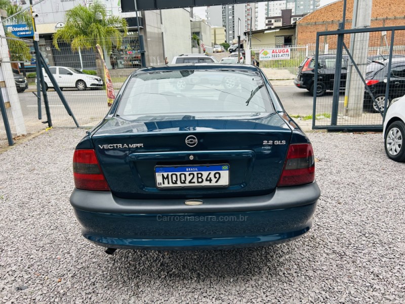 VECTRA 2.2 MPFI GLS 8V GASOLINA 4P MANUAL - 1998 - CAXIAS DO SUL