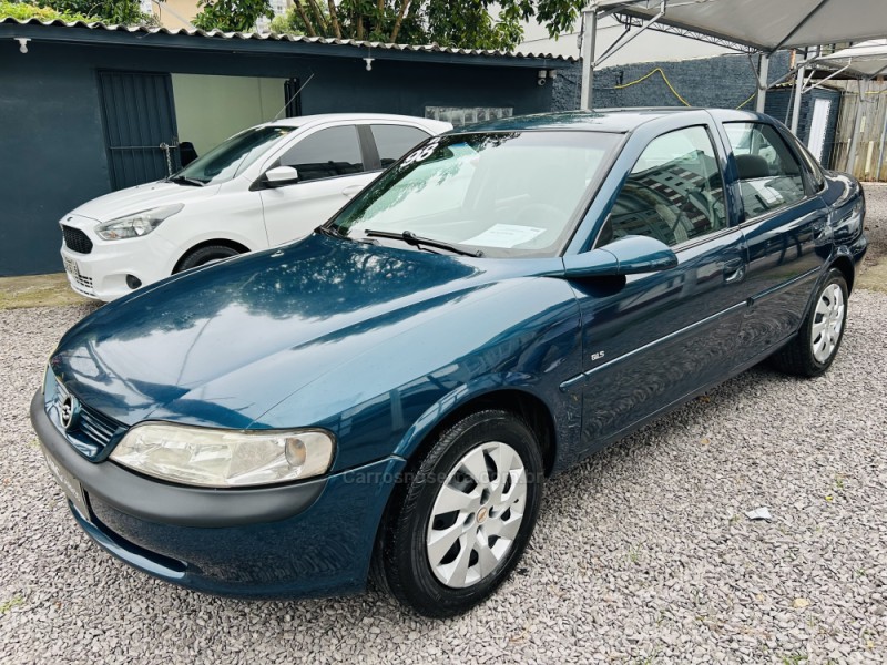 VECTRA 2.2 MPFI GLS 8V GASOLINA 4P MANUAL