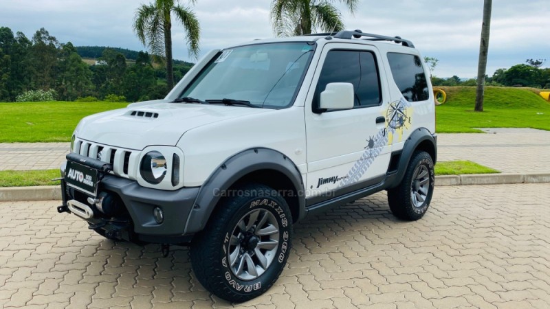 JIMNY 1.3 4SPORT 4X4 16V GASOLINA 2P MANUAL - 2017 - DOIS IRMãOS