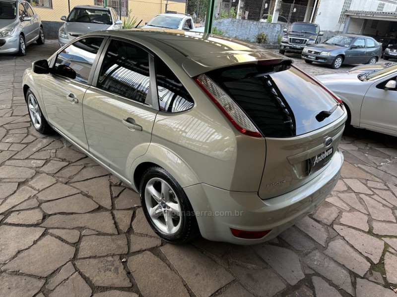 FOCUS 1.6 GLX 16V FLEX 4P MANUAL - 2011 - CAXIAS DO SUL