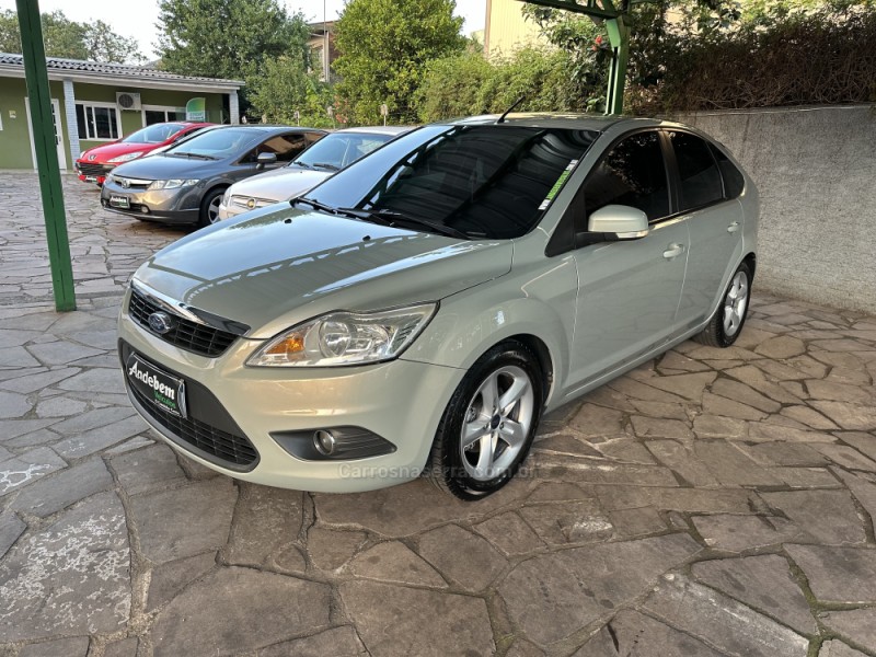 FOCUS 1.6 GLX 16V FLEX 4P MANUAL - 2011 - CAXIAS DO SUL