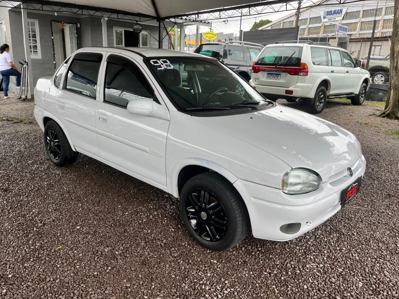 CORSA 1.6 MPFI GLS SEDAN 16V GASOLINA 4P MANUAL - 1998 - CAXIAS DO SUL