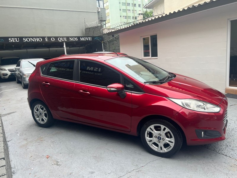 FIESTA 1.6 SE HATCH 16V FLEX 4P AUTOMÁTICO - 2015 - CAXIAS DO SUL