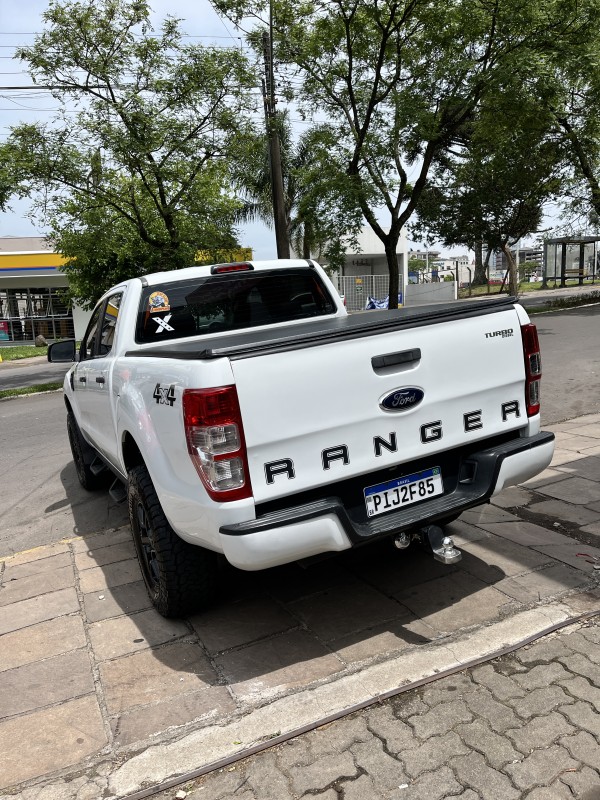 RANGER 2.2 XL 4X4 CD 16V DIESEL 4P MANUAL - 2015 - FARROUPILHA