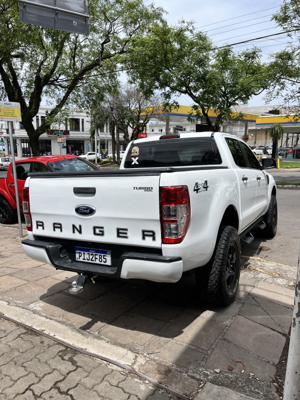 RANGER 2.2 XL 4X4 CD 16V DIESEL 4P MANUAL - 2015 - FARROUPILHA