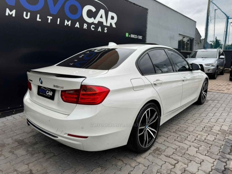 320I 2.0 16V TURBO ACTIVE FLEX 4P AUTOMÁTICO - 2015 - ESTâNCIA VELHA