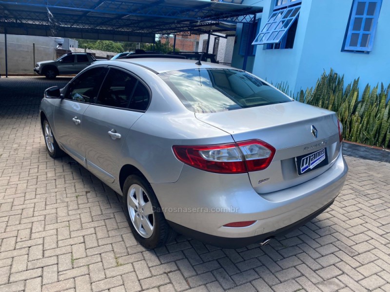 FLUENCE 2.0 DYNAMIQUE 16V FLEX 4P MANUAL - 2013 - CANELA