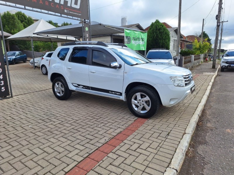 DUSTER 1.6 4X2 16V FLEX 4P MANUAL - 2014 - CAMBARá DO SUL