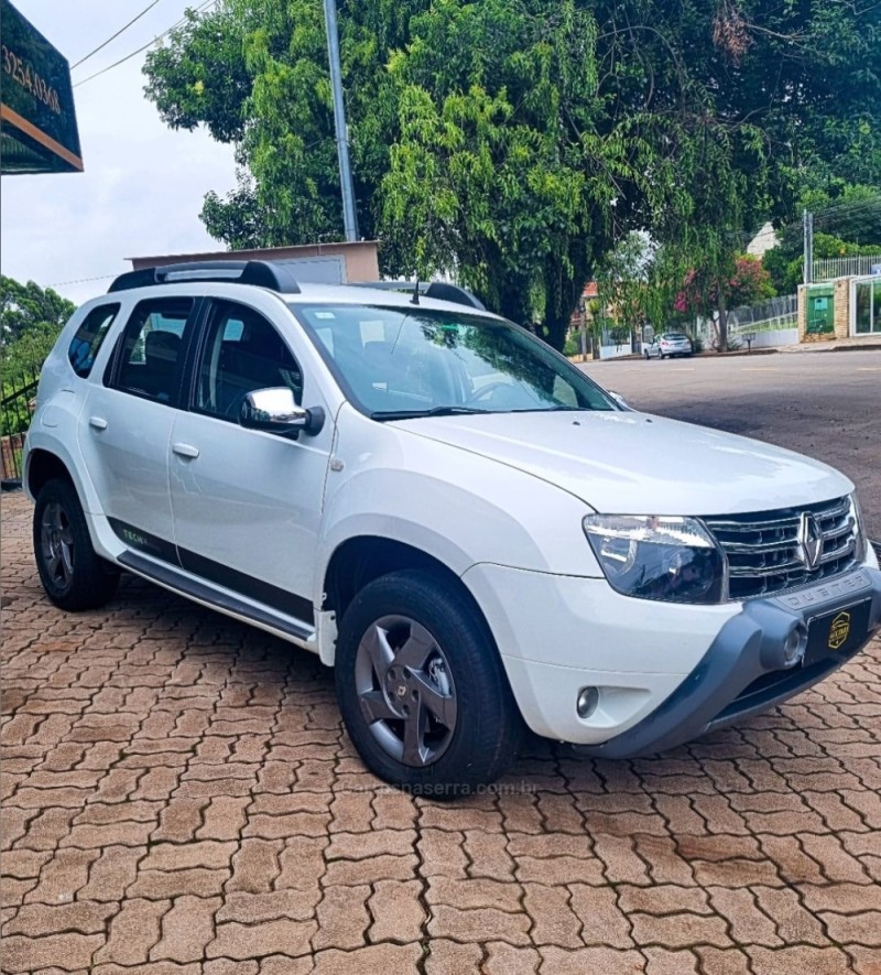 DUSTER RENAULT DUSTER 1.6 TECH ROAD DYNAMIQUE 4X2 16V FLEX 4P MANUAL - 2014 - PASSO FUNDO