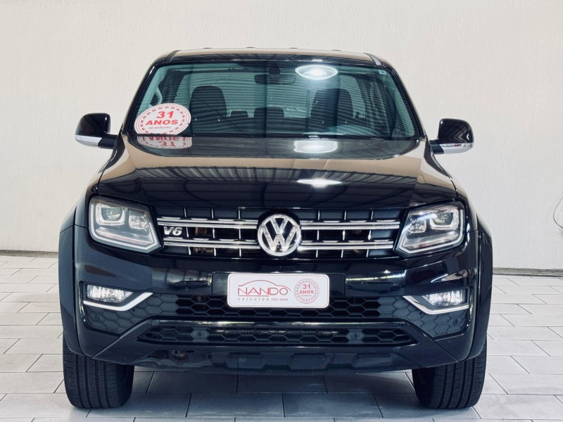 AMAROK 3.0 V6 TDI HIGHLINE CD DIESEL 4MOTION AUTOMÁTICO - 2021 - ESTâNCIA VELHA