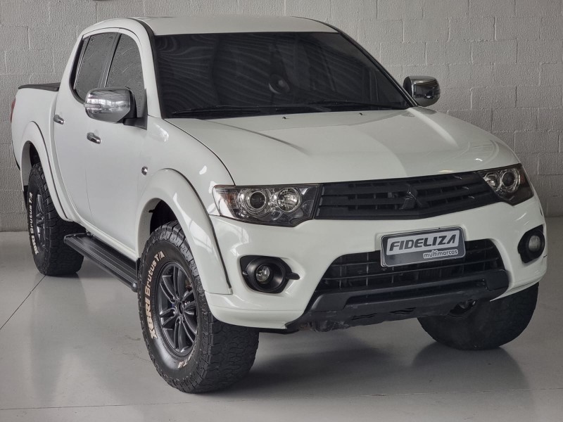 L200 TRITON 3.2 HPE 4X4 CD 16V TURBO INTERCOOLER DIESEL 4P AUTOMÁTICO - 2015 - FARROUPILHA