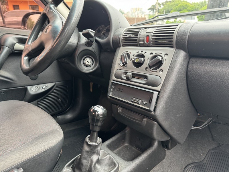 CORSA 1.6 MPFI CLASSIC SEDAN 8V GASOLINA 4P MANUAL - 2005 - CAXIAS DO SUL