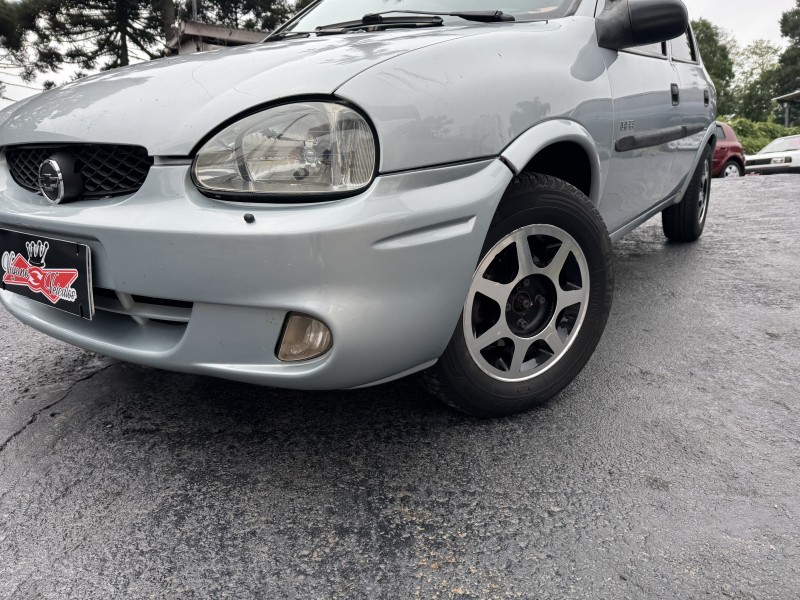 CORSA 1.6 MPFI CLASSIC SEDAN 8V GASOLINA 4P MANUAL - 2005 - CAXIAS DO SUL