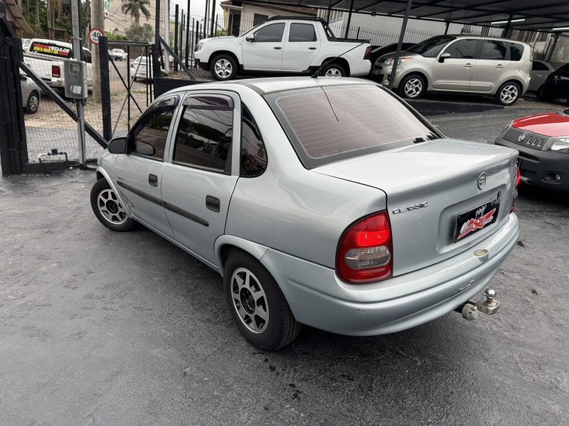 CORSA 1.6 MPFI CLASSIC SEDAN 8V GASOLINA 4P MANUAL - 2005 - CAXIAS DO SUL