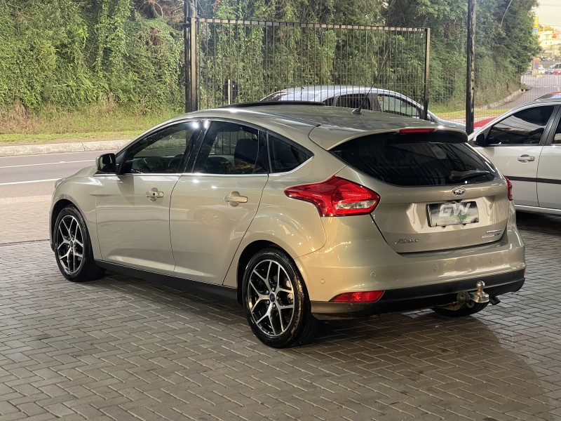 FOCUS 2.0 TITANIUM PLUS HATCH 16V FLEX 4P AUTO - 2016 - CAXIAS DO SUL