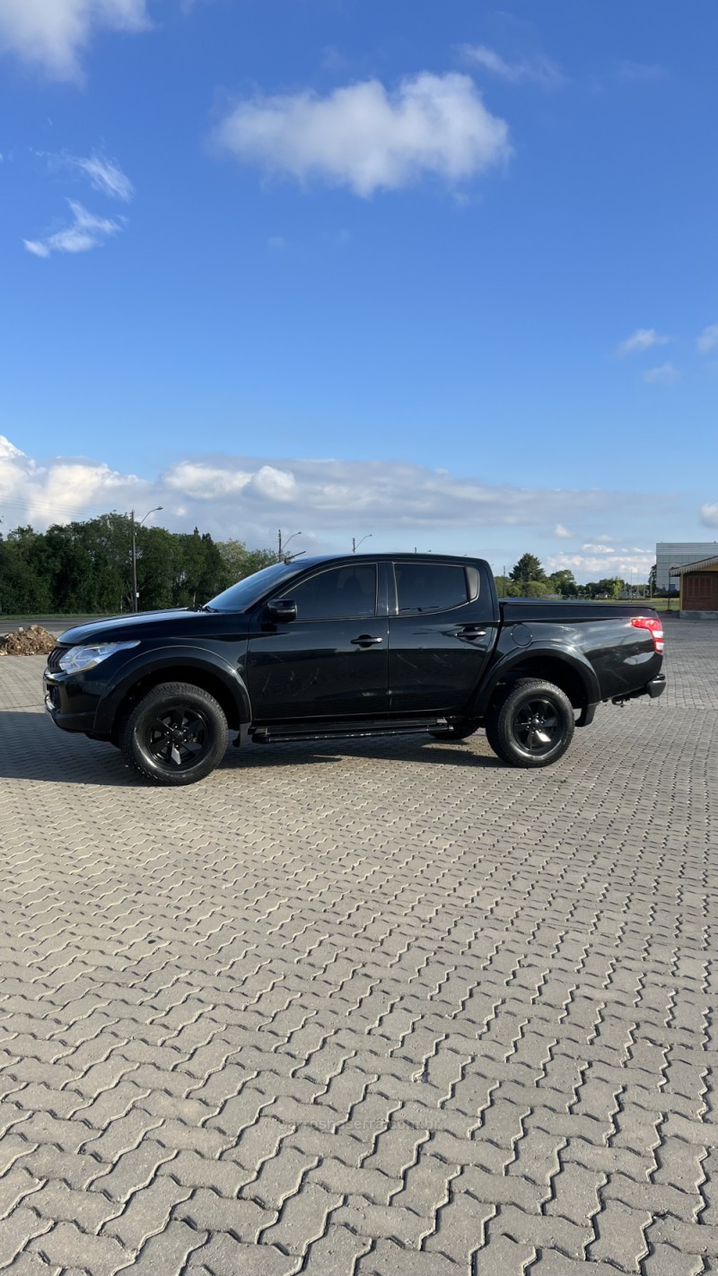 L200 TRITON 2.4 HPE-S SPORT 4X4 CD 16V DIESEL 4P AUTOMÁTICO - 2017 - ANTôNIO PRADO