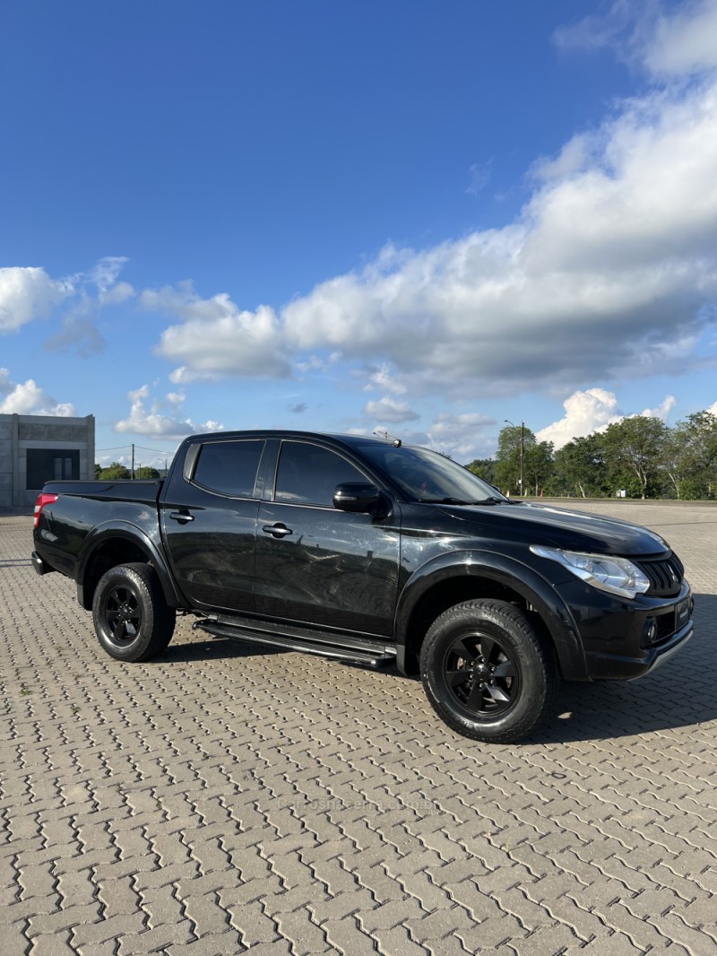 L200 TRITON 2.4 HPE-S SPORT 4X4 CD 16V DIESEL 4P AUTOMÁTICO - 2017 - ANTôNIO PRADO