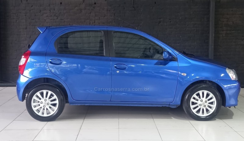 ETIOS 1.5 XLS 16V FLEX 4P MANUAL - 2013 - CAXIAS DO SUL