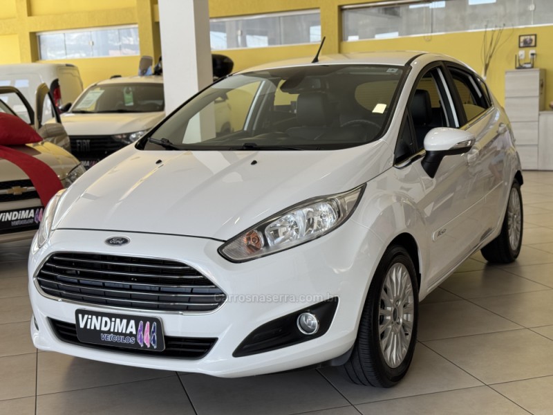 FIESTA 1.6 TITANIUM HATCH 16V FLEX 4P AUTOMÁTICO - 2016 - FLORES DA CUNHA