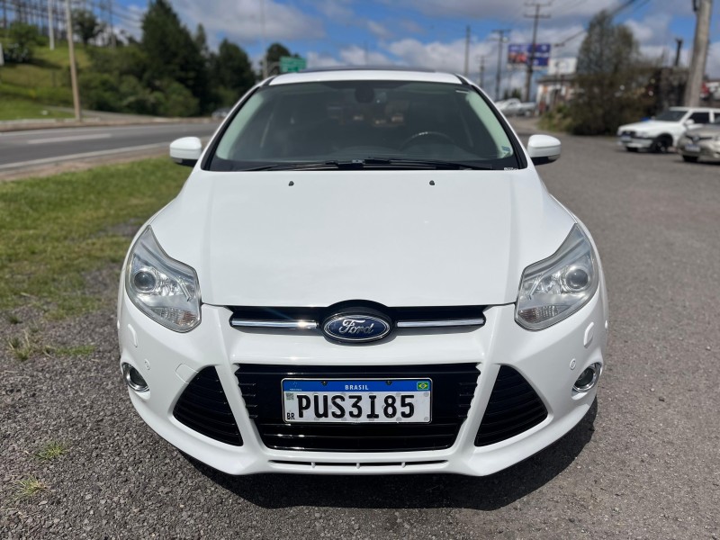 FOCUS 2.0 TITANIUM HATCH 16V FLEX 4P AUTOMÁTICO - 2015 - FARROUPILHA