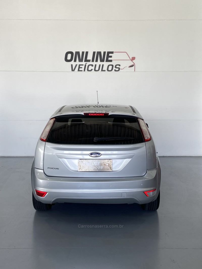 FOCUS 1.6 GLX 16V FLEX 4P MANUAL - 2013 - FARROUPILHA