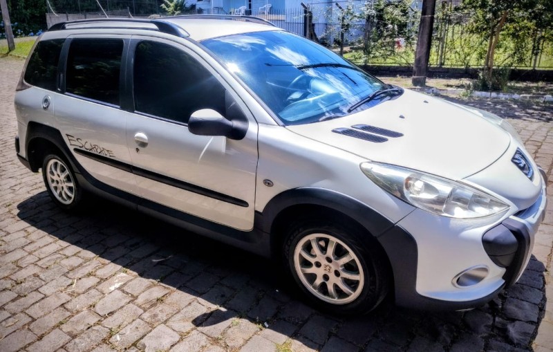 207 1.6 ESCAPADE SW 16V FLEX 4P MANUAL - 2011 - FARROUPILHA