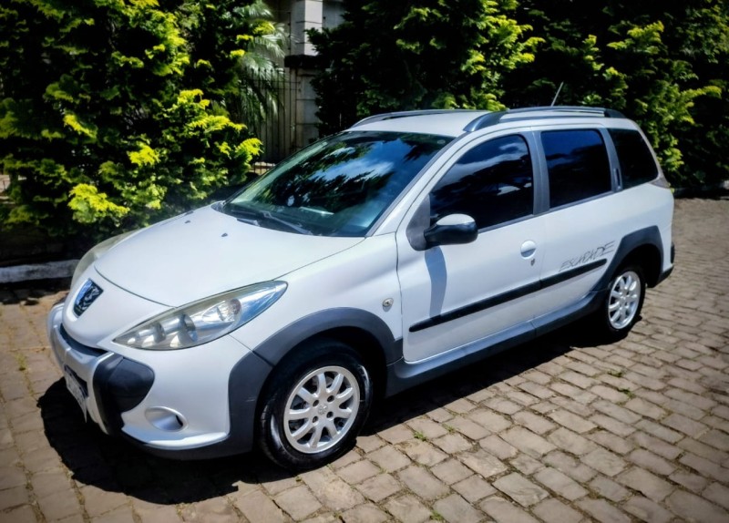 207 1.6 ESCAPADE SW 16V FLEX 4P MANUAL - 2011 - FARROUPILHA