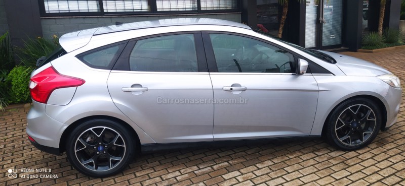 FOCUS 2.0 TITANIUM 16V FLEX 4P AUTOMÁTICO - 2015 - FARROUPILHA