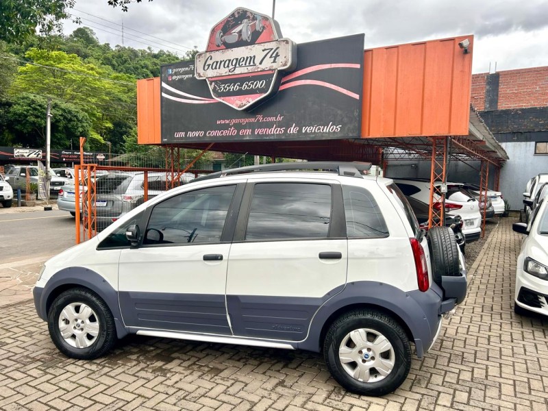 IDEA 1.8 MPI ADVENTURE 8V FLEX 4P MANUAL - 2007 - TRêS COROAS