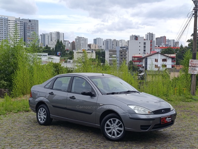 FOCUS 1.6 8V GASOLINA 4P MANUAL - 2008 - CAXIAS DO SUL