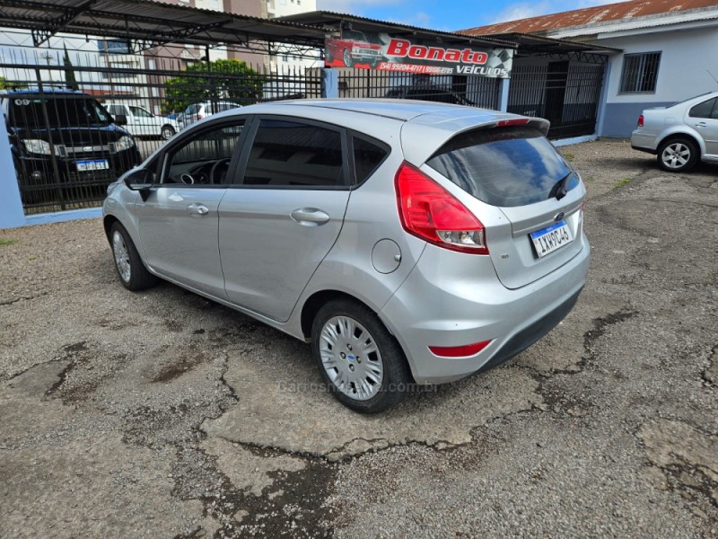 FIESTA 1.6 SE HATCH PLUS 16V FLEX 4P MANUAL - 2017 - VERANóPOLIS