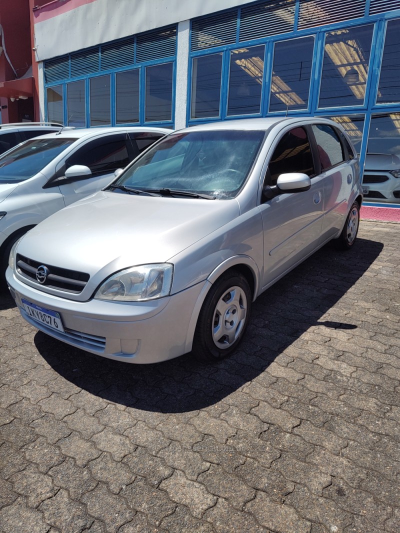 corsa 1.8 mpfi 8v flex 4p manual 2003 campo bom