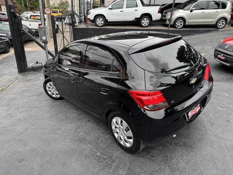 ONIX 1.4 MPFI LT 8V FLEX 4P MANUAL - 2015 - CAXIAS DO SUL