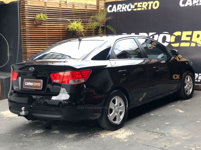 CERATO 1.6 EX SEDAN 16V GASOLINA 4P AUTOMÁTICO - 2013 - NOVO HAMBURGO