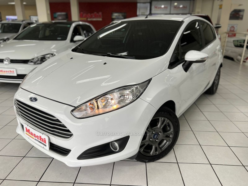 fiesta 1.6 se hatch plus 16v flex 4p manual 2015 caxias do sul