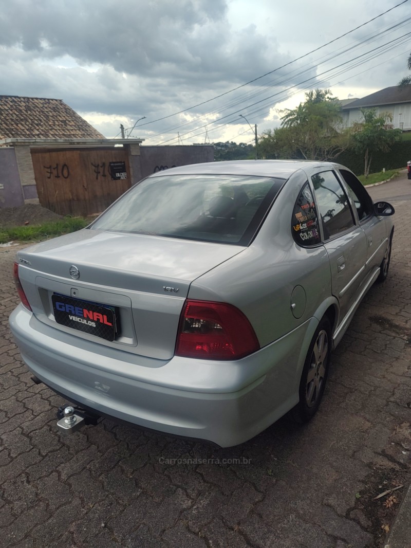 VECTRA 2.2 MPFI CHALLENGE 16V GASOLINA 4P MANUAL - 2001 - CAMPO BOM